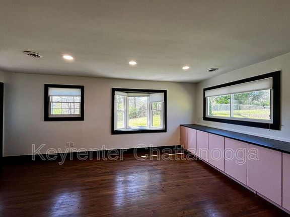 4th image of 2580 Avalon Cir