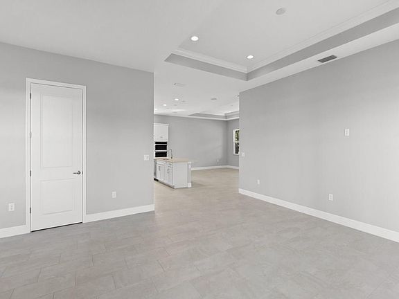 5th image of 1350 Saint Catherines Cir