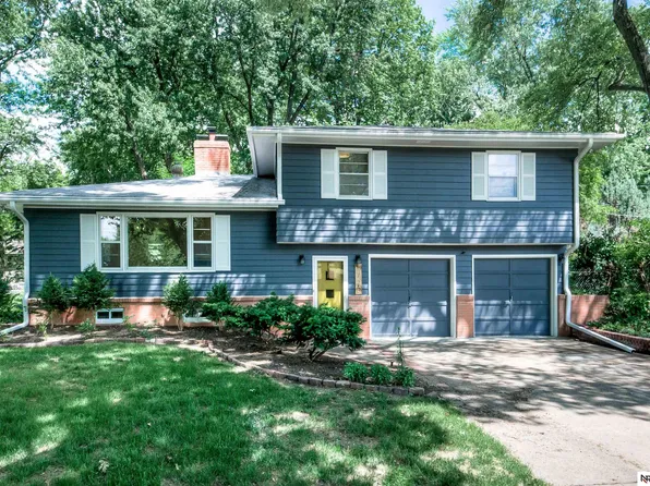 2725 S 106th St, Omaha, NE 68124