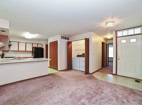 3rd image of 11 Taft Ct #A