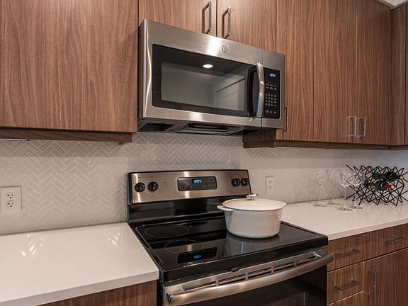5th image of 1422 N Julian St