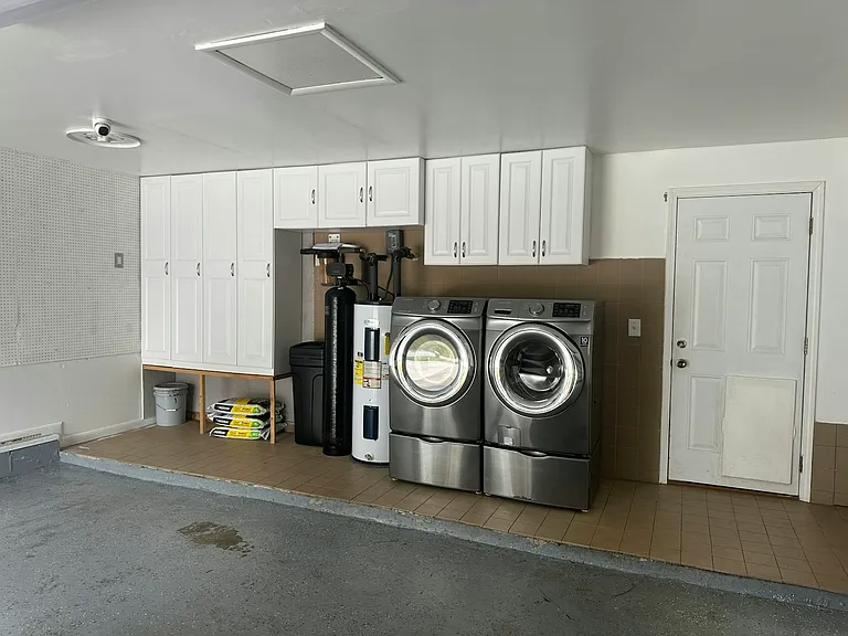 Washee and Dryer with cabinet storage