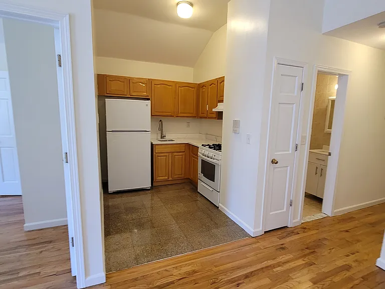 86-72 Midland Pkwy #3 — Photo 5
