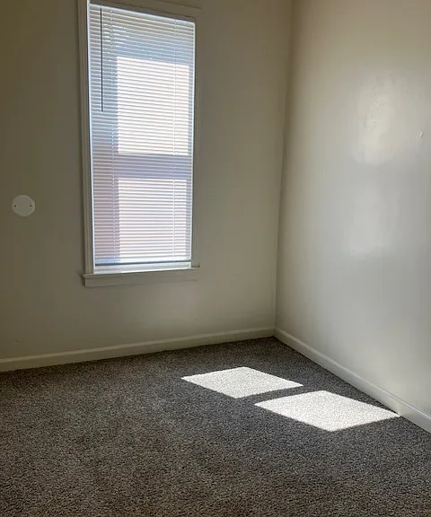 915 W Macqueen Ave — Photo 19