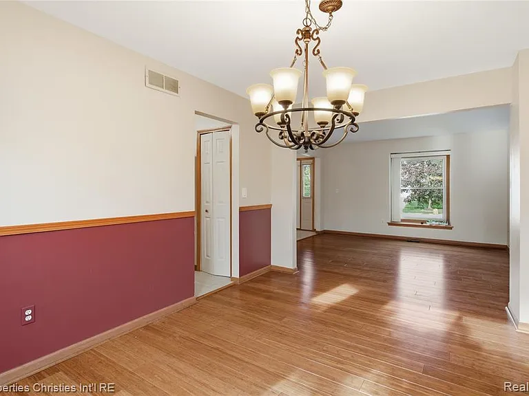 6474 Bedview Dr — Photo 12