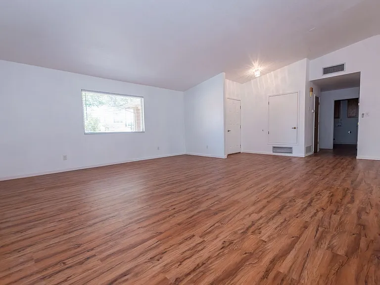 4873 Loma Loop — Photo 6