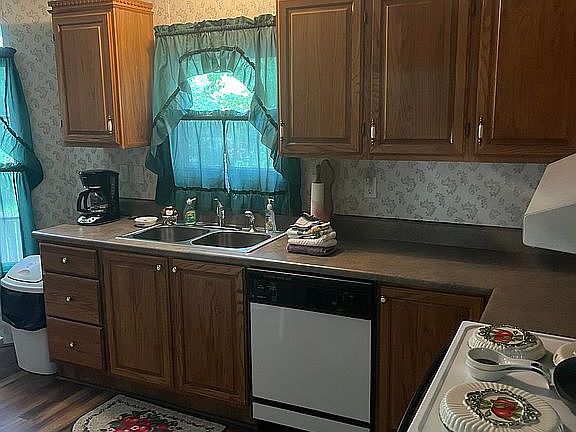 Hardwood floor - all oak