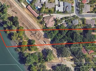 5720 Riverside Blvd, Sacramento, CA 95822