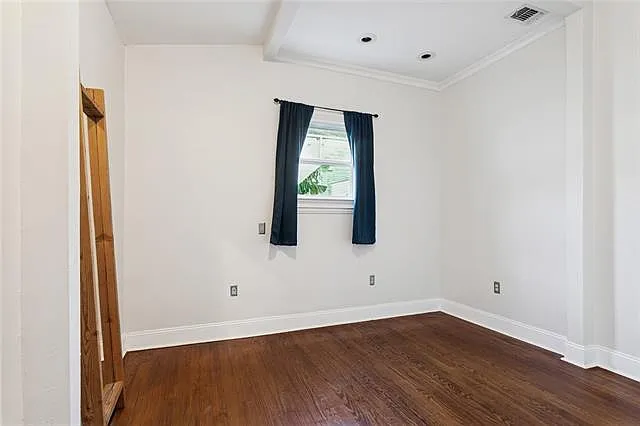 2622 Annunciation St — Photo 6