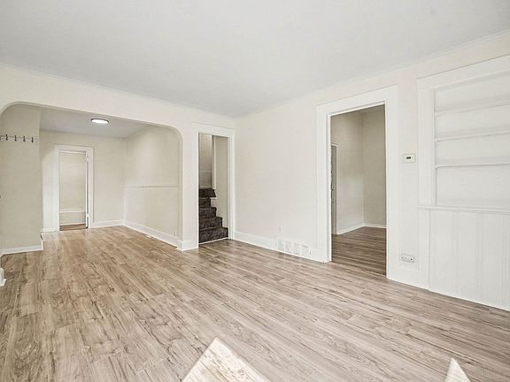 4th image of 701 N Meade St