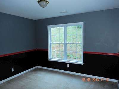 2nd image of 128 Julia St