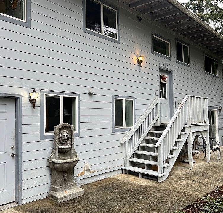 1st image of 10318 Fruitland Avenue E