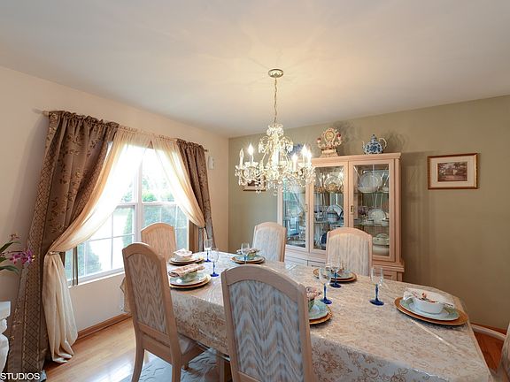 Dining Room in right as you enter the foyer