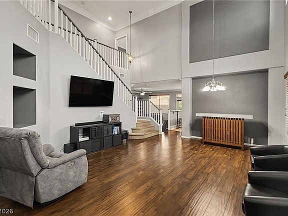 4th image of 711 Yew Barrow Ct
