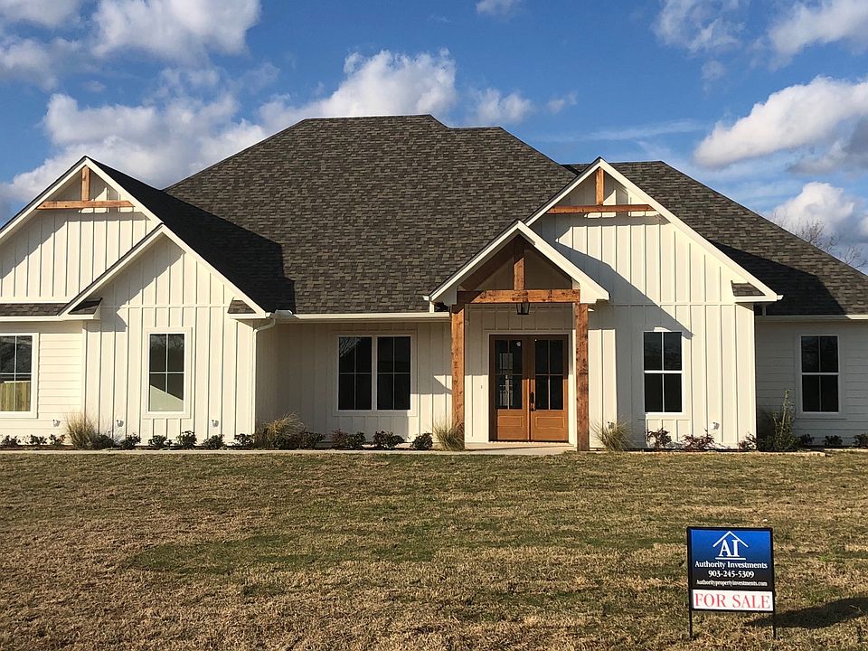 1st image of 21548 Castle Rock Cir