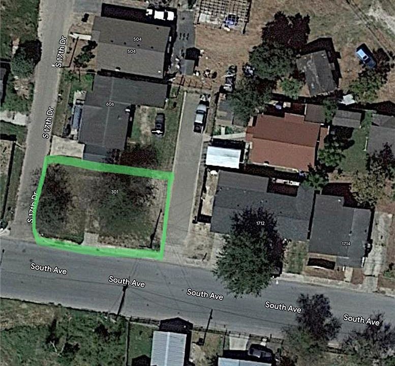 2nd image of 301 S 17th St