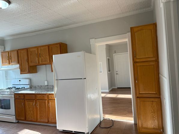 195 Russ St #3