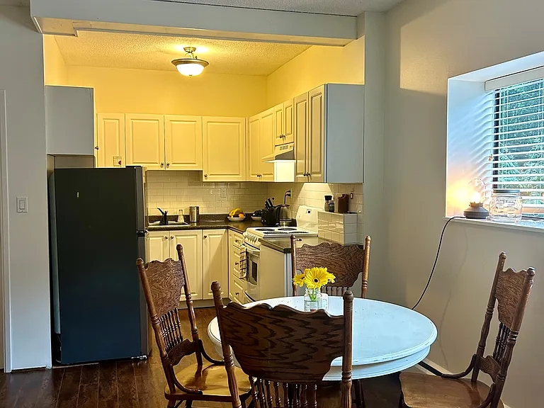 1536 W 14th Ave #21 — Photo 3