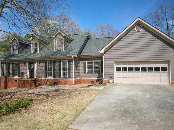 4th image of 400 Hambridge Ct