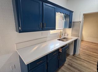 1033 Hoffman LB, Long Beach, CA 90813