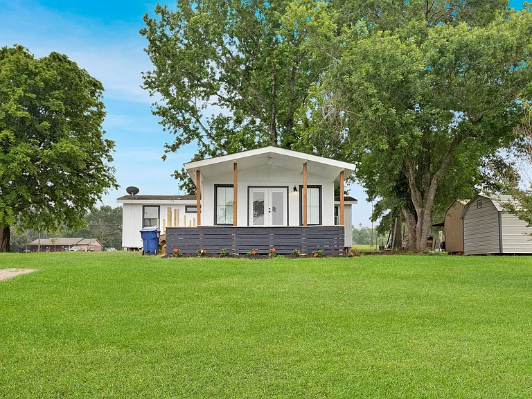110 Lakeview Shores Dr — Photo 2