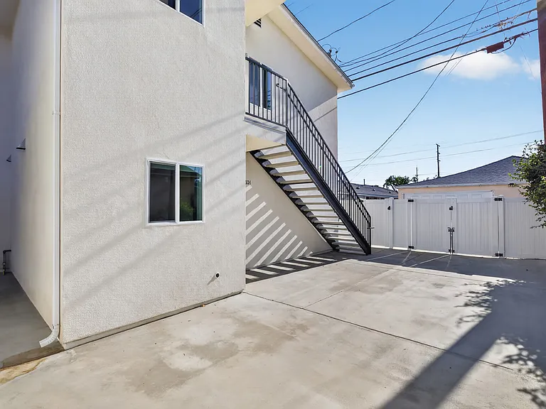 1809 N Avon St #101 — Photo 5