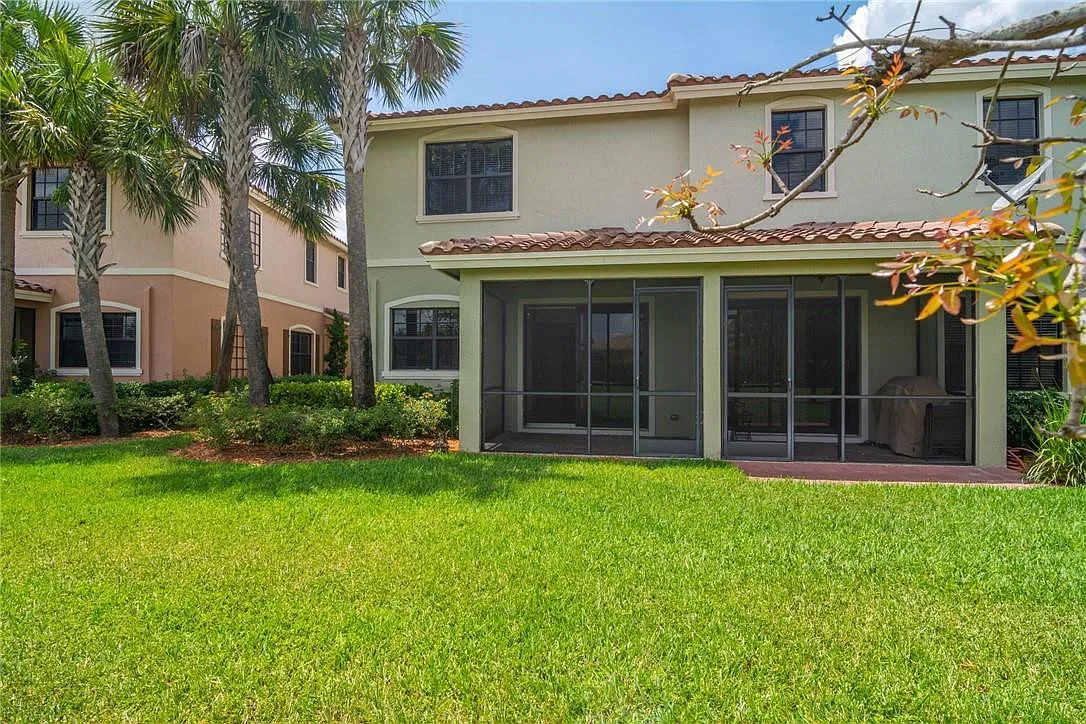 3 bed, 2.5 bath, 1883 sqft, $3,650 — Photo 4