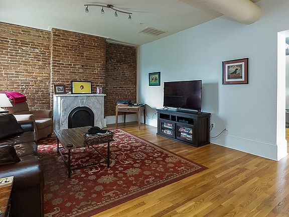 2nd image of 275 S Limestone Unit 201
