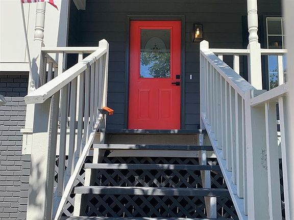 3rd image of 1441 Charter Oaks Ln