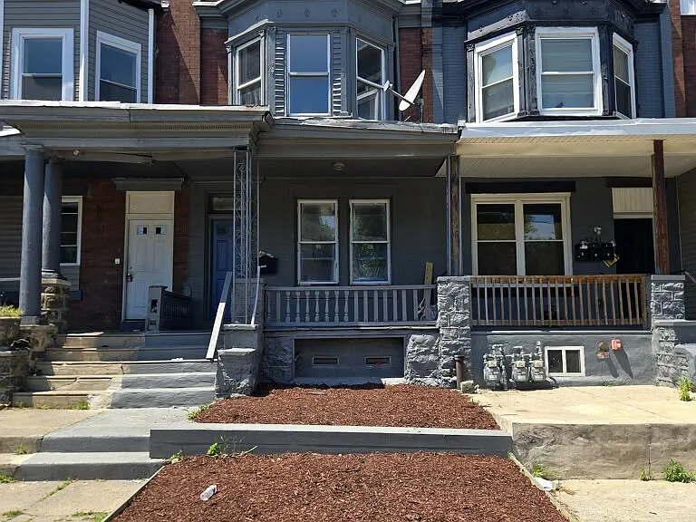 5243 Chester Ave — Photo 1