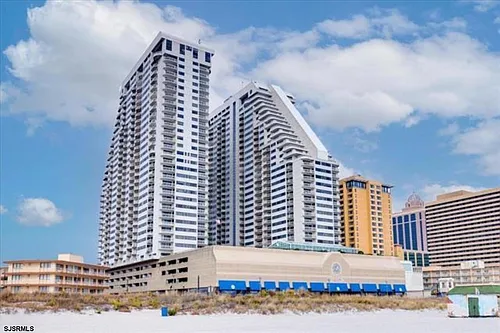 3101 Boardwalk Photo 1
