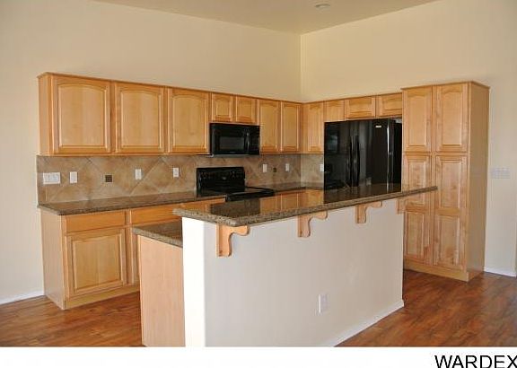3rd image of 3041 Curtis Dr