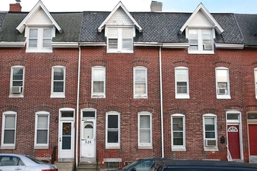 526 Noble St photo 1