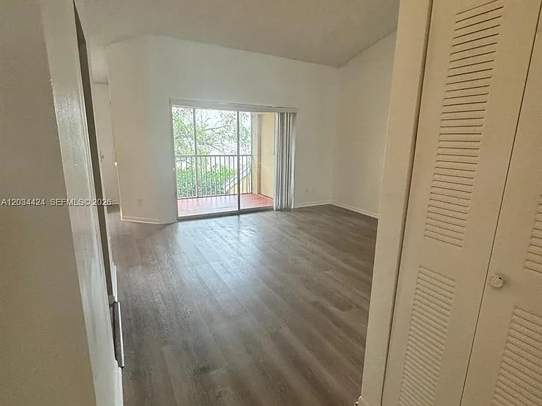 911 Coral Club Dr #911 — Photo 24