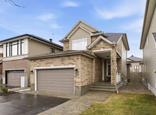 337 Sugar Pine Cres, Ottawa, ON K2M0H6