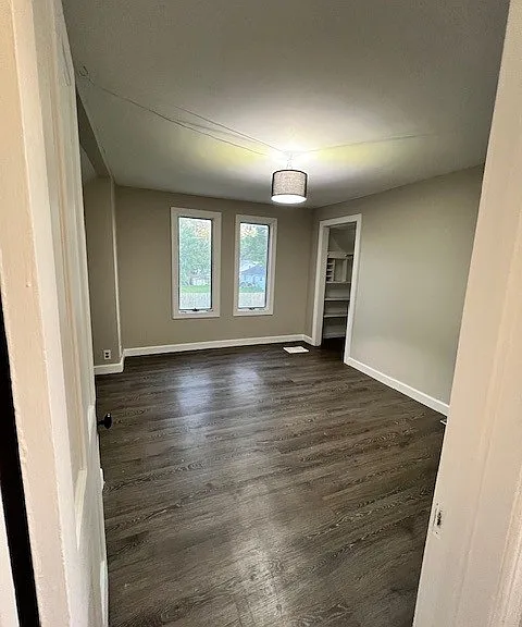 303 E Center St — Photo 12