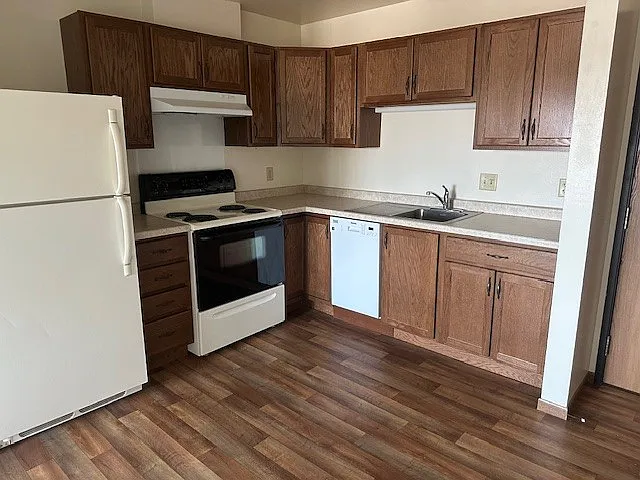 851 University Dr #307 — Photo 2