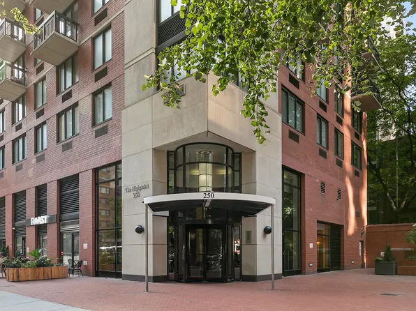 250 East 40th Street image 8 of 15