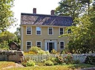 44 Harbor St, Manchester, MA 01944