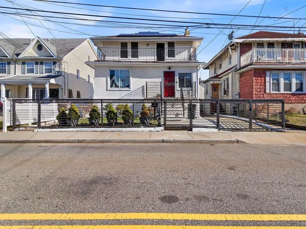 418 Beach 37th Street, Far Rockaway, NY 11691