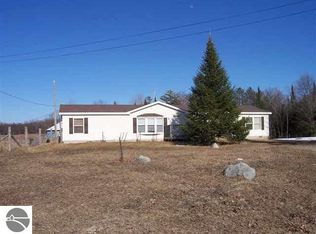 5717 N Beechwood Rd, Rose City, MI 48654