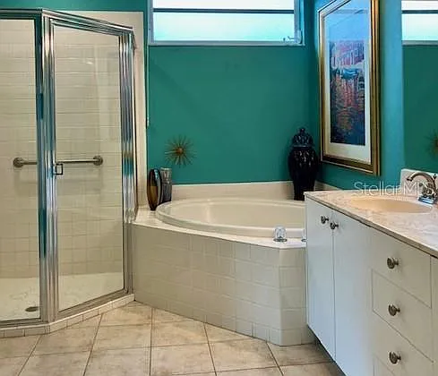 9611 Castle Point Dr #916 — Photo 34