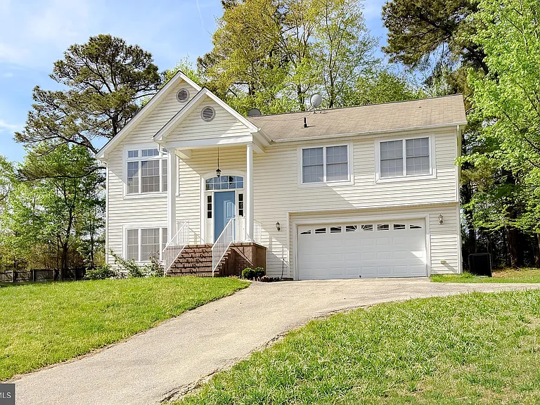 46231 Sylvan Ct — Photo 2