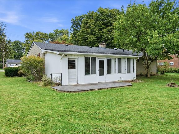 5th image of 65 Elmwood Dr