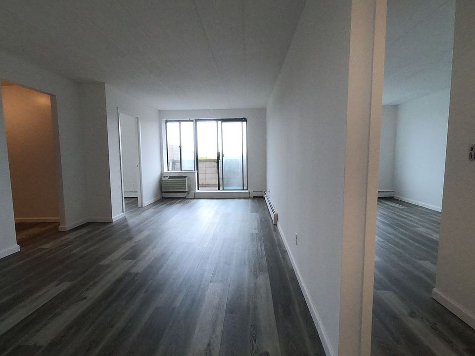 1st image of 140-74 34th Ave #11