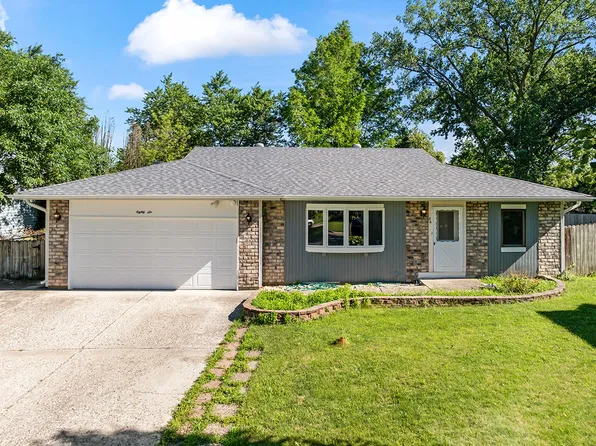 86 Joslyn Dr, Elgin, IL 60120