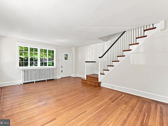 5th image of 3433 W Penn St