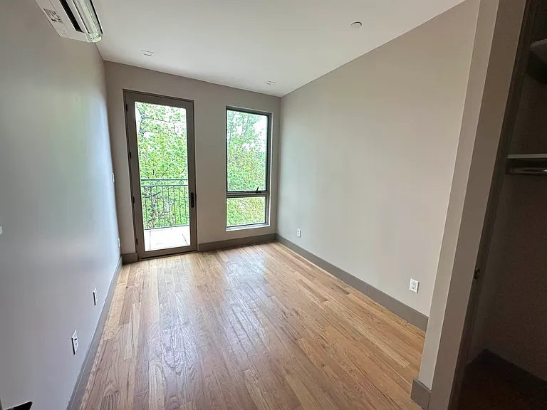 1140 De Kalb Ave #4A — Photo 8