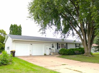 1520 N Elm St, Fairmont, MN 56031