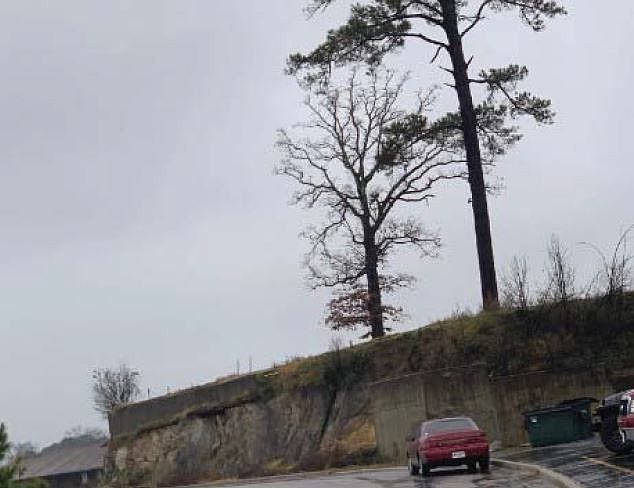 2nd image of 161 Villa Pointe Blvd